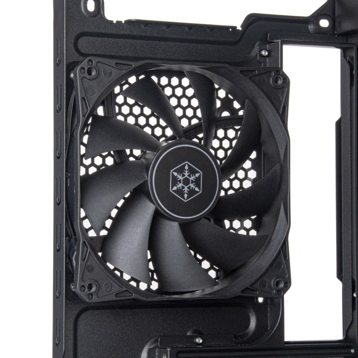 SILVERSTONE Case PC mid-tower con pannello frontale in mesh