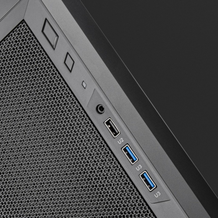 SILVERSTONE Boîtier PC moyen tour avec façade en mesh FARA