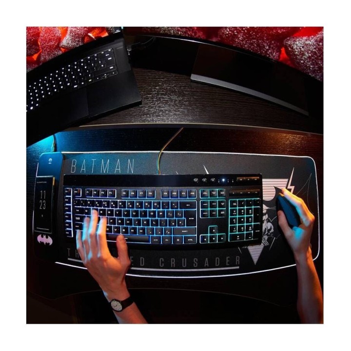 NUMSKULL Gaming mouse pad with wireless charger and RGB LED