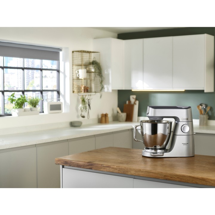 KENWOOD Food processor with integrated scale and kneading