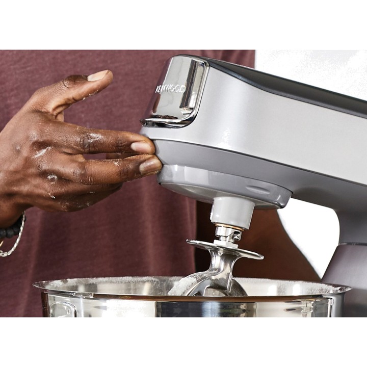 KENWOOD Food processor with integrated scale and kneading