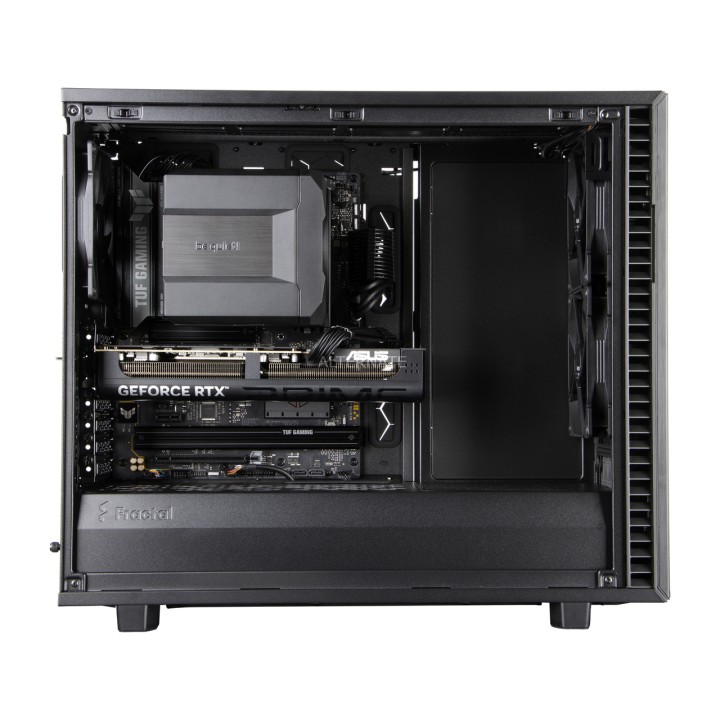 Ordinateur de bureau gaming avec boîtier insonorisé et