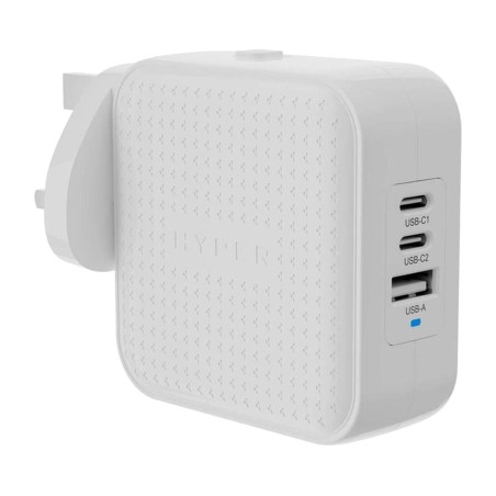 cargador de viaje gan con 3 puertos y adaptadores internacionales hyperjuice-70w 2xusb-c 1xusb-a
