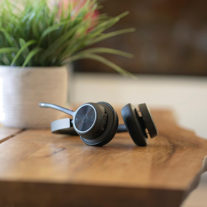 POLY Casque Bluetooth sans fil avec adaptateur USB-C