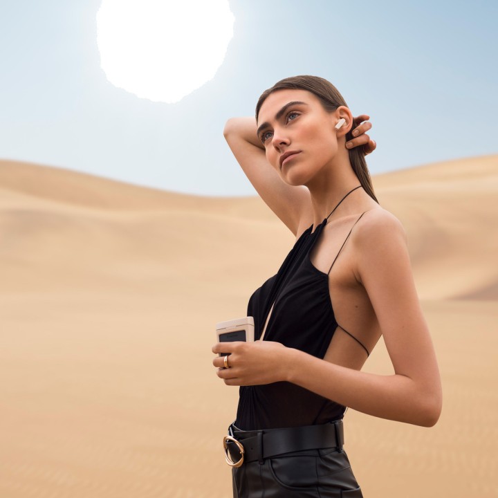 URBANISTA Wireless earbuds with solar charging case and
