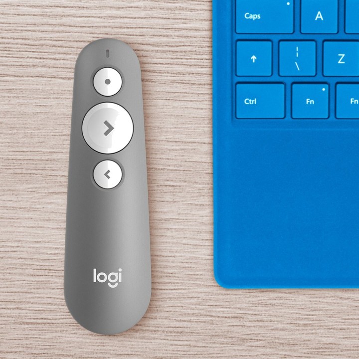 LOGITECH Wireless presenter with laser pointer