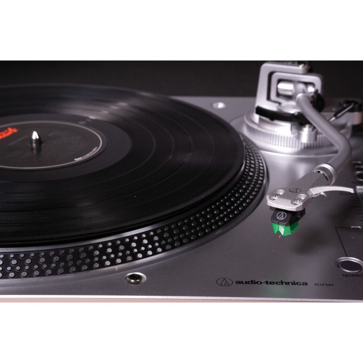 AUDIO-TECHNICA Professional direct-drive turntable with USB
