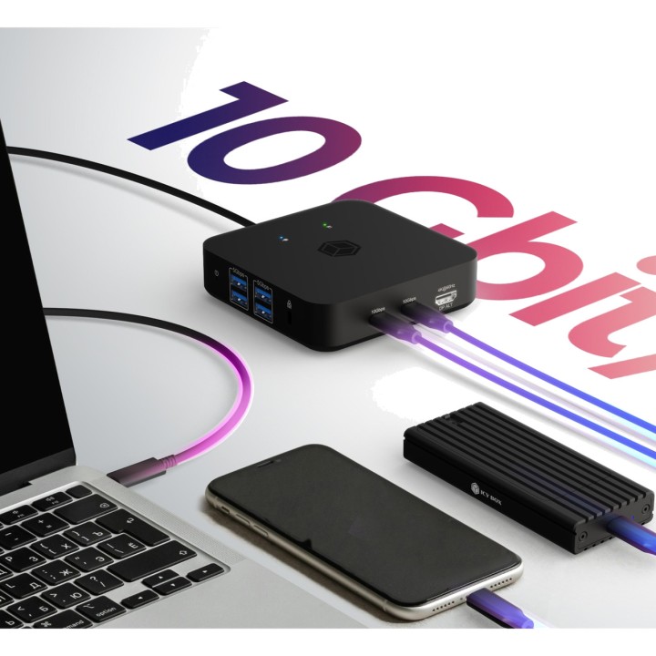 ICY BOX USB-C docking station with three HDMI outputs