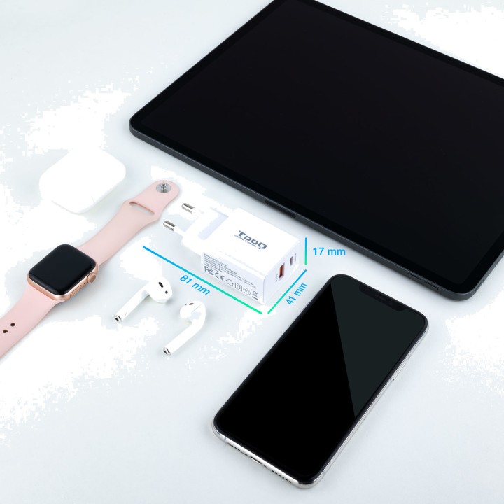 TOOQ Γρήγορος επιτοίχιος φορτιστής με θύρες USB C και A