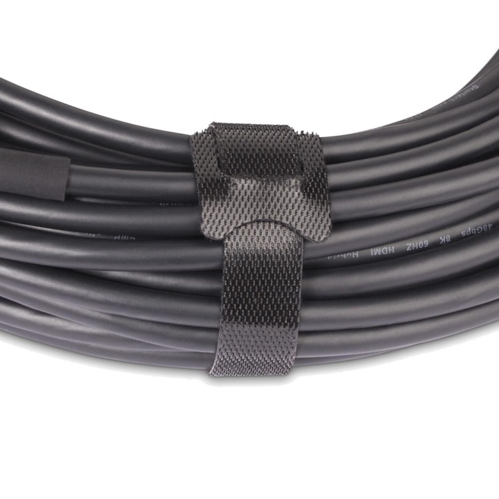 STARTECH.COM Active hybrid optical AOC HDMI 2.1 cable for