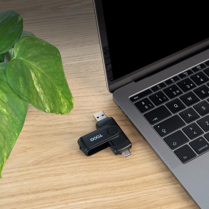 TOOQ Lector compacto de tarjetas SD y microSD con conectores