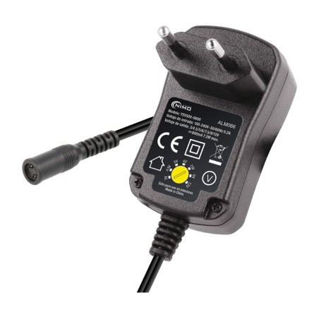 alimentador electrónico regulable con 6 clavijas intercambiables 3-12v 600 ma 7,2 w