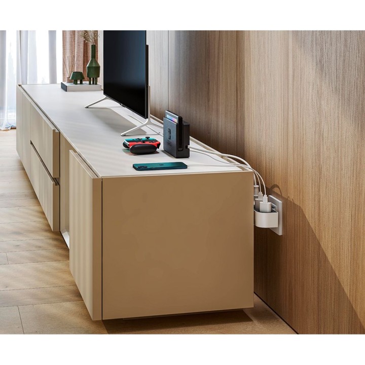 SIMON Obrotowy adapter schuko z 3 gniazdami 16 A 250 V (2UD)