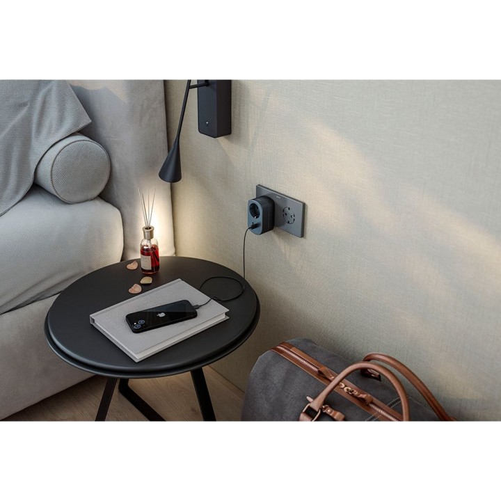 SIMON Schuko kombi adapter USB A és C töltővel 30 W 16 A 250
