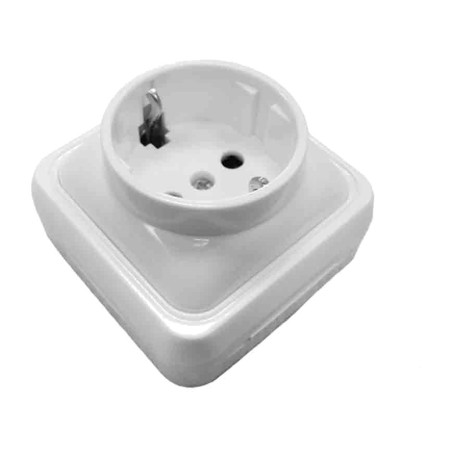 επιφανειακή πρίζα schuko με πλευρική γείωση onsen 16 a 250 v 63x63x30mm
