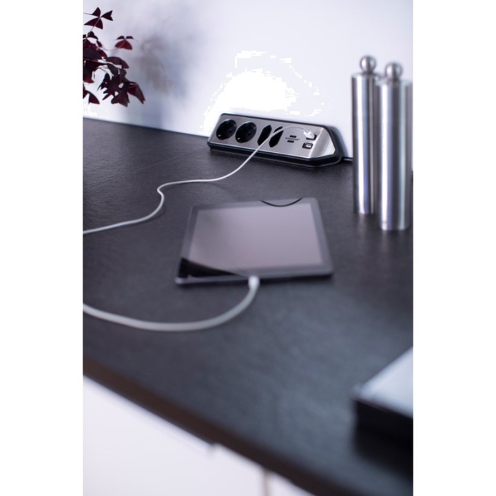 BRENNENSTUHL Regleta de enchufes de esquina ESTILO-ECK 4-TOMAS 2-USB 2M 1832684VAR