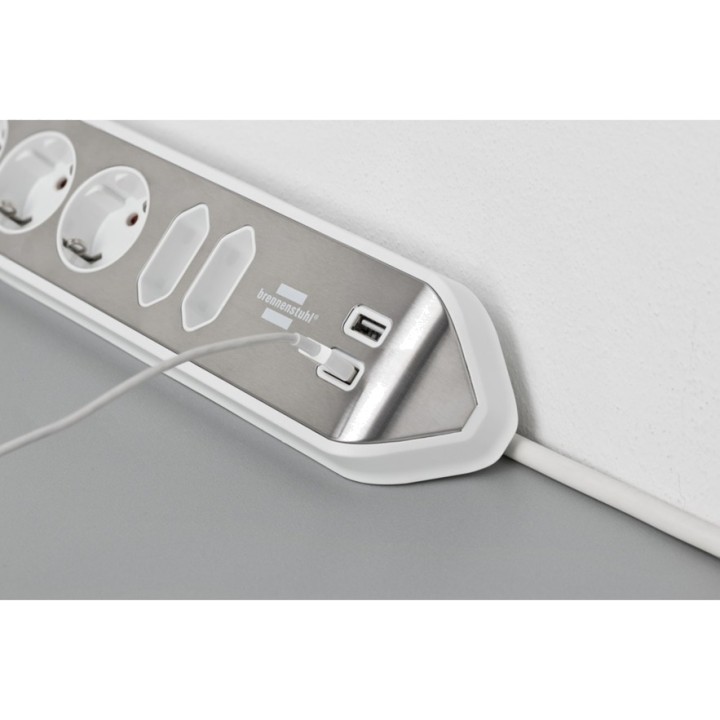 BRENNENSTUHL Sarok elosztó ESTILO-ECK 6-TOMAS 2-USB 2M