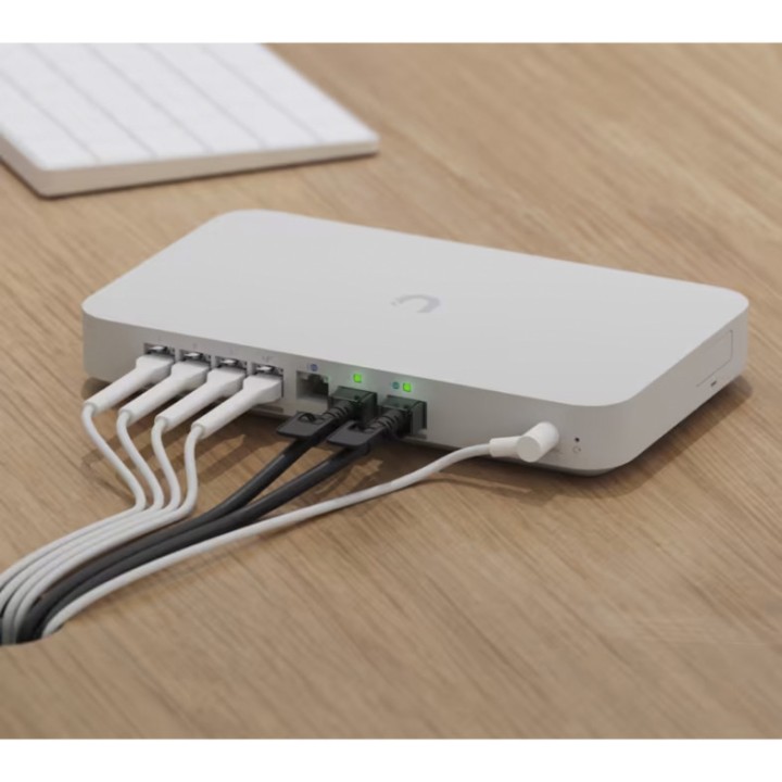 UBIQUITI Puerta de enlace de red con fibra SFP+ 10G UNIFI CLOUD-GATEWAY FIBER 100118732