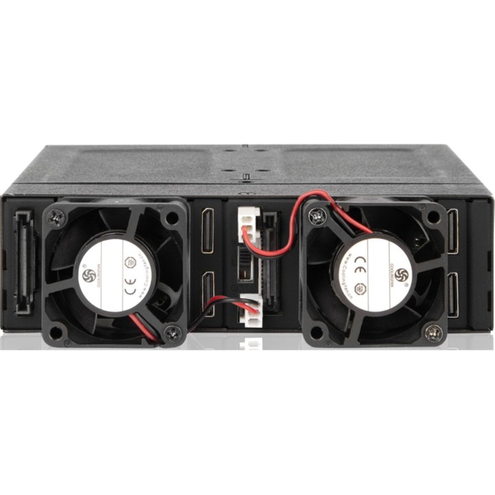 ICY DOCK Removable rack for U.2 and U.3 NVMe SSDs in a