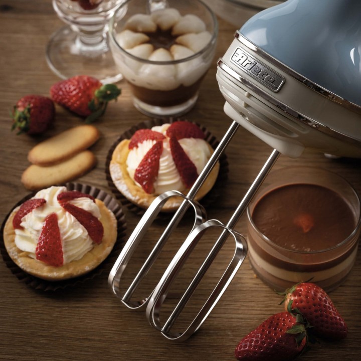 ARIETE Handmixer med vispar och degkrokar VINTAGE 1548 450W