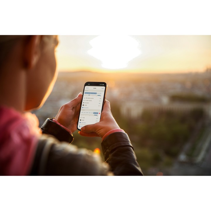EVE SYSTEMS Udendørs smartstik med forbrugsmåler ENERGY